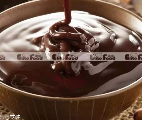 巧克力糖漿怎么做？巧克力糖漿可以做什么？