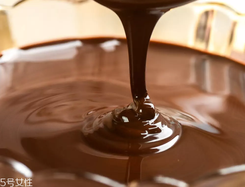 巧克力糖漿怎么做？巧克力糖漿可以做什么？
