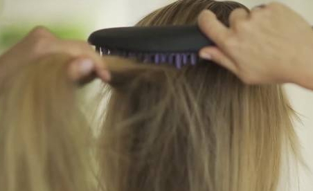 直發(fā)梳哪個牌子好？好用的直發(fā)梳推薦