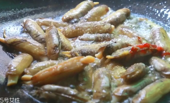 蔥香蟶子的做法 蔥香蟶子怎么做好吃？