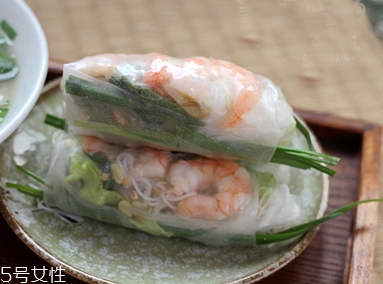 越南春卷皮是怎么做的？越南春卷皮用的什么水