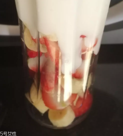 老酸奶怎么吃好吃？老酸奶推薦吃法