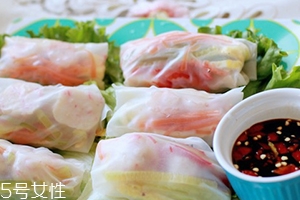 越南春卷皮用冷水還是熱水泡？越南春卷皮泡多久