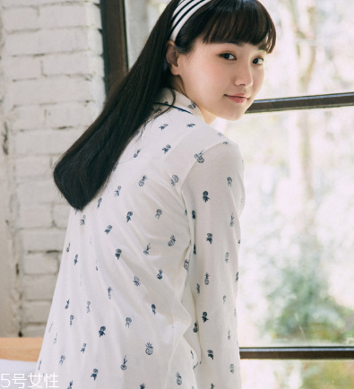 睡衣大點(diǎn)好還是小點(diǎn)好？睡衣買大的還是小的