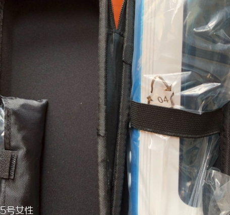 沖牙器和牙線哪個好？沖牙器和牙線的優(yōu)缺點