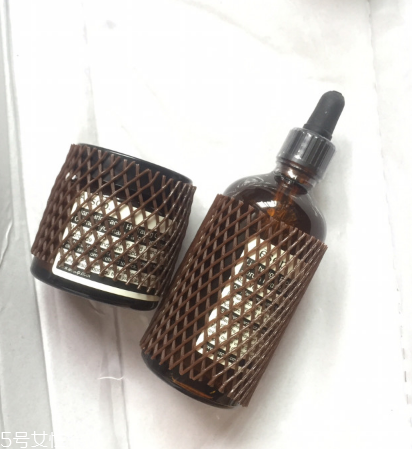 伊索無油精華和蜜柑水潤(rùn)乳好用嗎 伊索無油和蜜柑是絕配