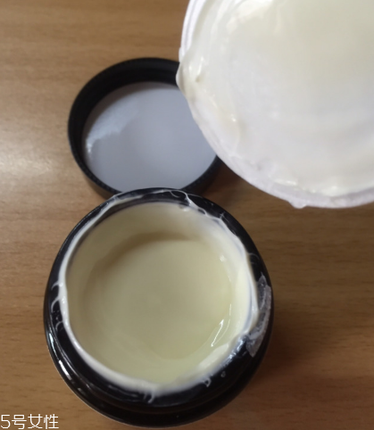 伊索無油精華和蜜柑水潤(rùn)乳好用嗎 伊索無油和蜜柑是絕配