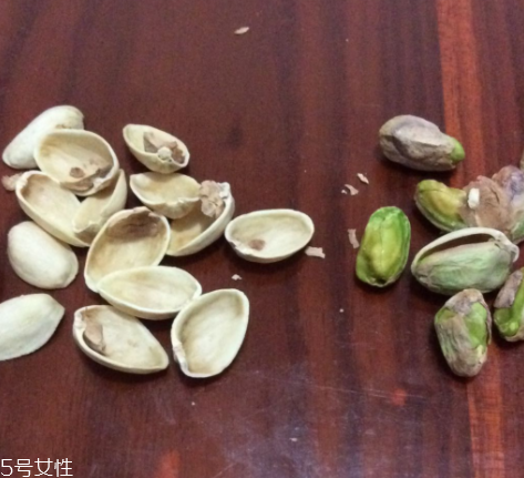 開(kāi)心果是銀杏果嗎？開(kāi)心果是白果嗎？