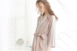 睡衣純棉的好還是冰絲的好？睡衣買(mǎi)純棉還是冰絲的