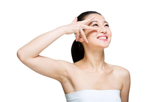 夏天臉上出油怎么辦 夏天控油護膚品推薦