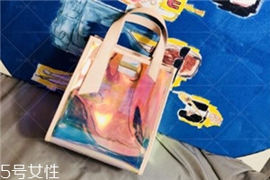 小ck鐳射包尺寸多大？charles keith鐳射包尺寸介紹