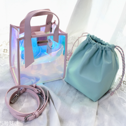 小ck鐳射包在哪里買？charles keith鐳射包在哪能買到