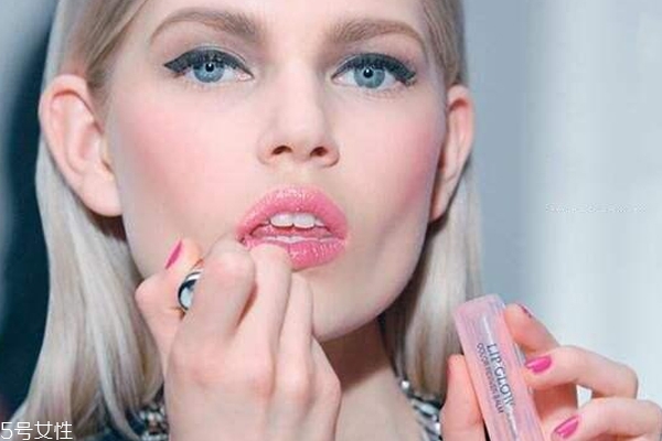 520送女友什么口紅好？520送這些口紅不出錯