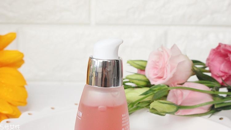 darphin多效舒緩精華液敏感肌能用嗎？油皮能用嗎？