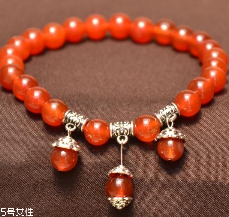 瑪瑙可以戴著睡覺嗎？瑪瑙睡覺要摘下來嗎