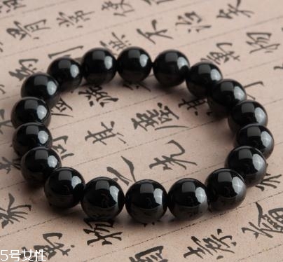 黑瑪瑙手串多少錢？黑瑪瑙手鏈?zhǔn)袌鰞r格