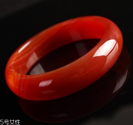 瑪瑙手鐲什么顏色好？瑪瑙手鐲顏色挑選方法