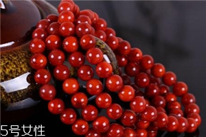 瑪瑙項(xiàng)鏈可以戴著洗澡嗎？瑪瑙項(xiàng)鏈能不能洗澡戴