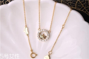 項(xiàng)鏈?zhǔn)亲憬疬€是k金好？項(xiàng)鏈買足金還是k金