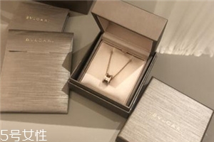 項(xiàng)鏈可以帶上飛機(jī)嗎？項(xiàng)鏈能不能上飛機(jī)