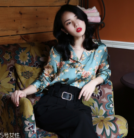 絲質襯衫怎么搭配？絲質襯衫搭配圖片