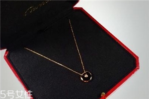 項(xiàng)鏈褪色怎么辦？項(xiàng)鏈退色處理方法