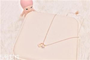 項(xiàng)鏈用火燒會(huì)發(fā)黑嗎？項(xiàng)鏈用火燒會(huì)不會(huì)變黑