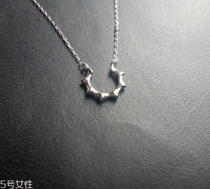 項(xiàng)鏈s925是銀還是白金？項(xiàng)鏈s925屬于白金還是銀