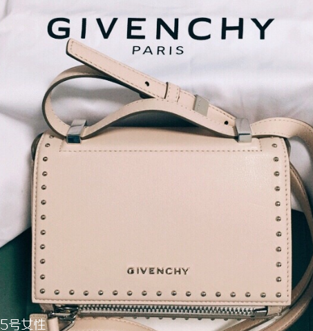 紀梵希潘多拉盒子包多少錢？紀梵希潘多拉盒子包價格