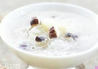 腋下出汗怎么辦 如何解決狐臭問題 腋下出汗怎么辦 如何解決狐臭問題