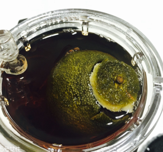 小青柑能隔夜喝嗎？隔夜的小青柑還能喝嗎？