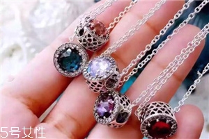 項(xiàng)鏈上的wk是什么意思？項(xiàng)鏈上wk代表什么含義