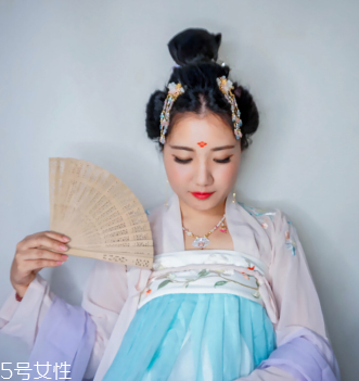 漢服唇妝怎么化 漢服唇妝適合什么顏色 漢服唇妝怎么化 漢服唇妝適合什么顏色