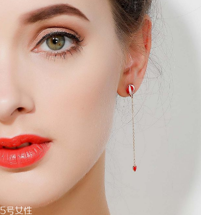 little joys熱氣球耳釘多少錢(qián)？little joys熱氣球不對(duì)稱(chēng)耳釘價(jià)格