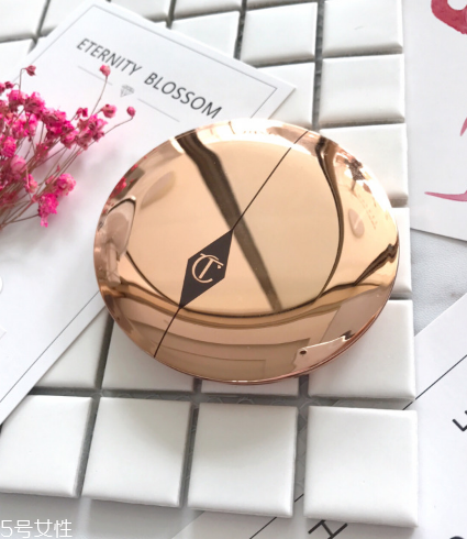 charlotte tilbury極細(xì)無暇粉餅怎么樣 ct無瑕蜜粉餅 charlotte tilbury極細(xì)無暇粉餅怎么樣 ct無瑕蜜粉餅