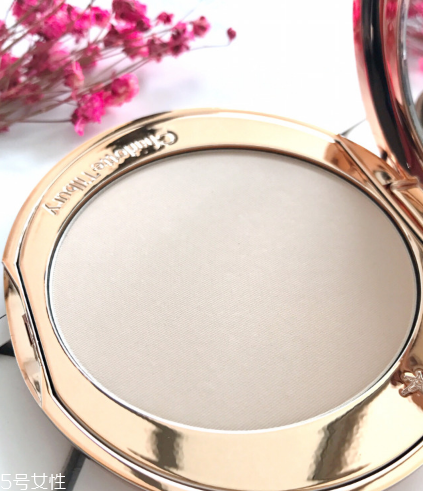 charlotte tilbury極細(xì)無暇粉餅怎么樣 ct無瑕蜜粉餅 charlotte tilbury極細(xì)無暇粉餅怎么樣 ct無瑕蜜粉餅
