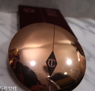 charlotte tilbury極細(xì)無暇粉餅怎么樣 ct無瑕蜜粉餅 charlotte tilbury極細(xì)無暇粉餅怎么樣 ct無瑕蜜粉餅