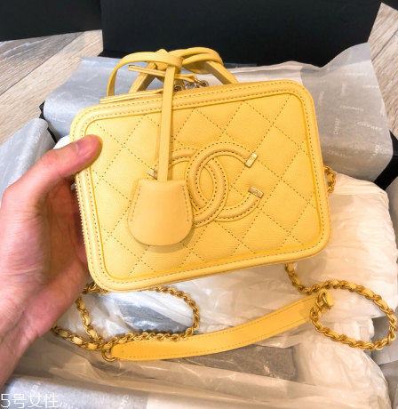 chanel相機(jī)包多少錢(qián)？香奈兒相機(jī)包價(jià)格