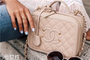 chanel相機(jī)包多少錢(qián)？香奈兒相機(jī)包價(jià)格