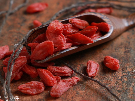 枸杞是發(fā)物嗎？枸杞屬于發(fā)物嗎？