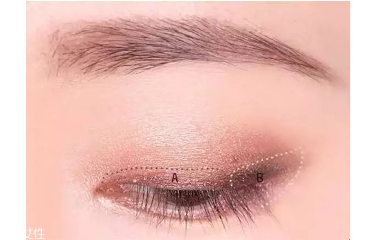 張韶涵眼影什么牌子 張韶涵同款眼影 張韶涵眼影什么牌子 張韶涵同款眼影