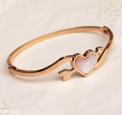 戒指可以縮小嗎？戒指能不能改小