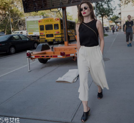 雪紡衣服怎么搭配？雪紡衣服搭配技巧