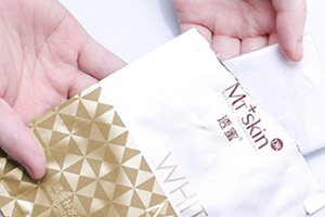 蠶絲面膜敷完要洗臉嗎？蠶絲面膜敷完用清水還是洗面奶洗