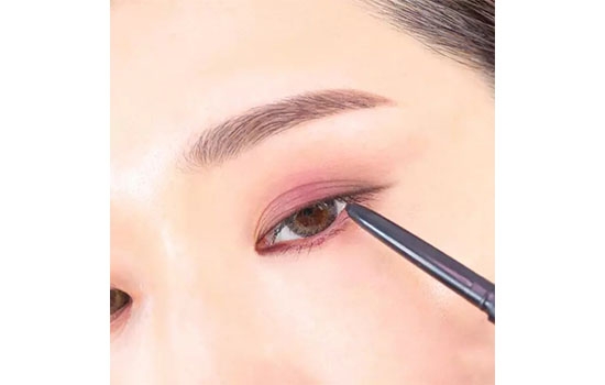 張韶涵眼影什么牌子 張韶涵同款眼影 張韶涵眼影什么牌子 張韶涵同款眼影