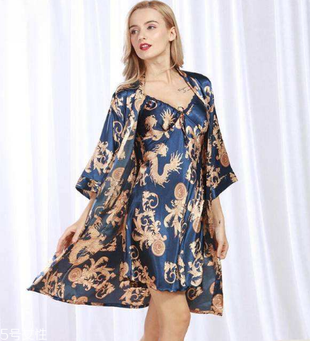 冰絲和亞麻哪個(gè)好？冰絲和亞麻的區(qū)別是什么