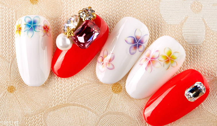 古風(fēng)手繪美甲圖片 中國風(fēng)手繪圖案美甲2018最新 古風(fēng)手繪美甲圖片 中國風(fēng)手繪圖案美甲2018最新