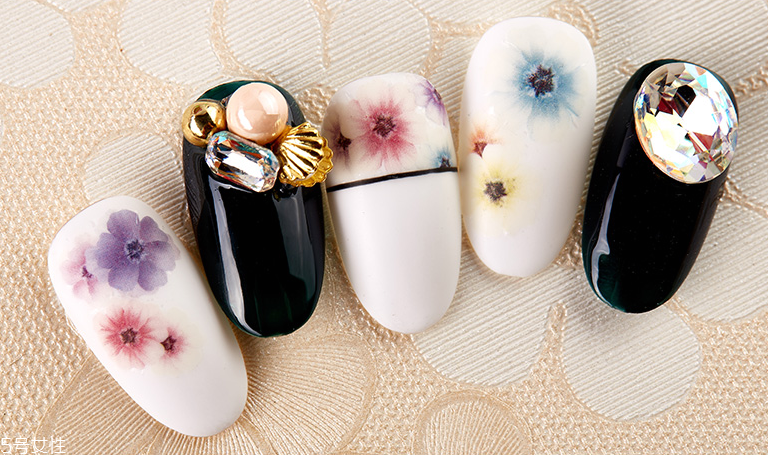 古風(fēng)手繪美甲圖片 中國風(fēng)手繪圖案美甲2018最新 古風(fēng)手繪美甲圖片 中國風(fēng)手繪圖案美甲2018最新