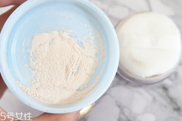 口罩粘粉底怎么辦 口罩不沾粉底2個(gè)技巧