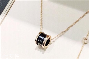 寶格麗彈簧項(xiàng)鏈?zhǔn)鞘裁床馁|(zhì)？寶格麗彈簧項(xiàng)鏈材質(zhì)介紹